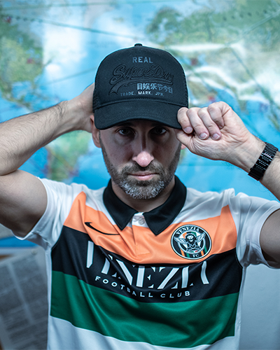 Portrait of CZARNY HIFI